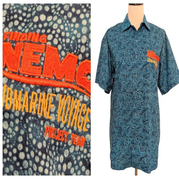 Disney Unisex Size S Blue Finding Nemo Submarine Voyage Project Team Worker Top - Picture 1 of 9